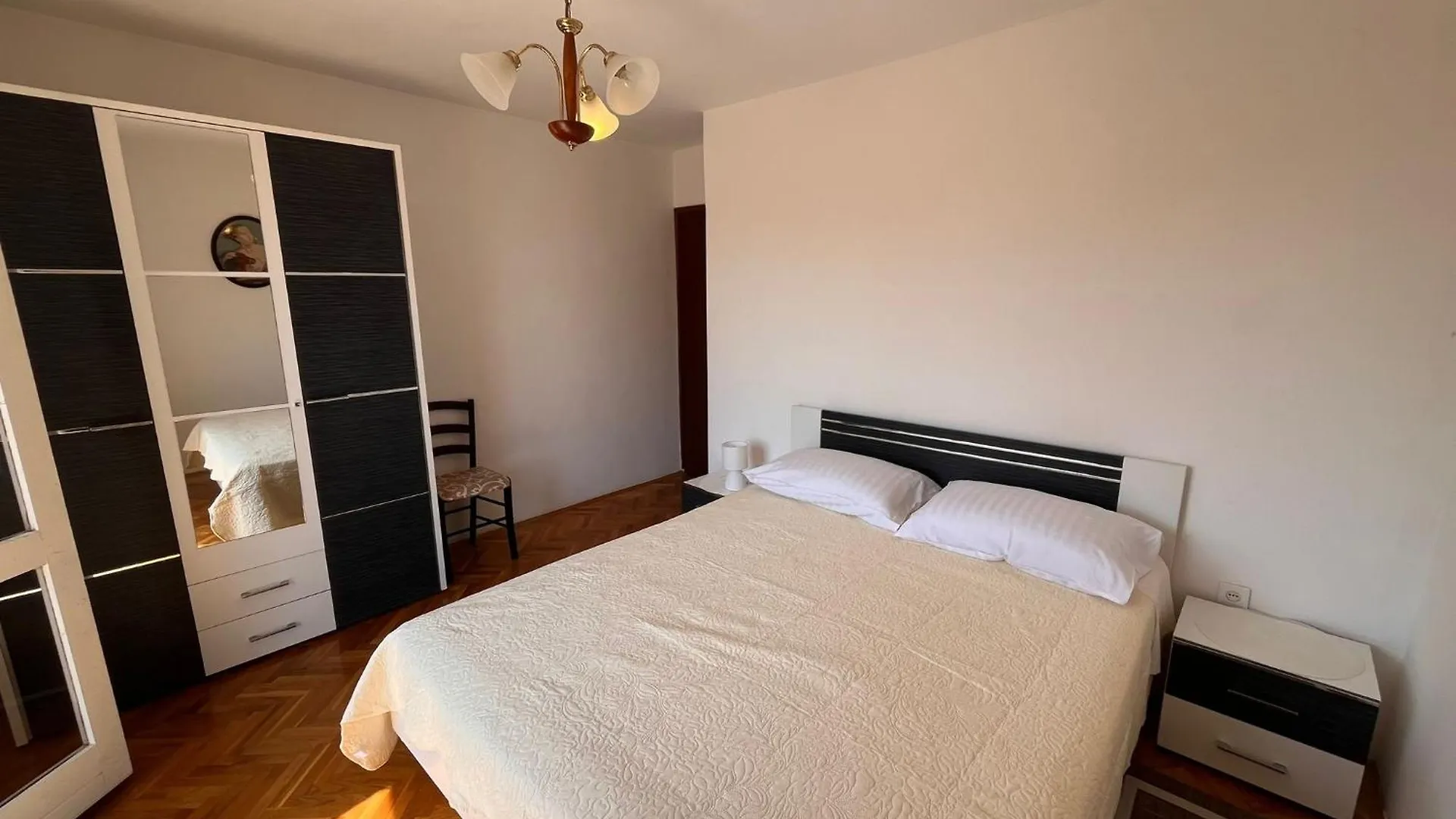 Apartments Julieta With Balcony And Grill - By Ta Leut Agency Privlaka