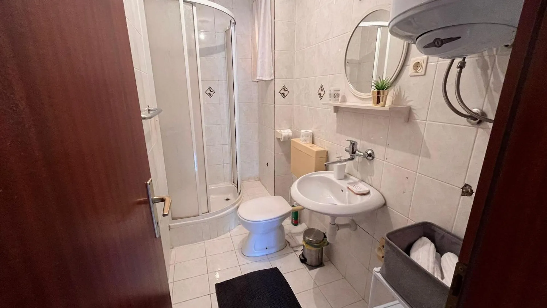 Apartments Julieta With Balcony And Grill - By Ta Leut Agency Privlaka