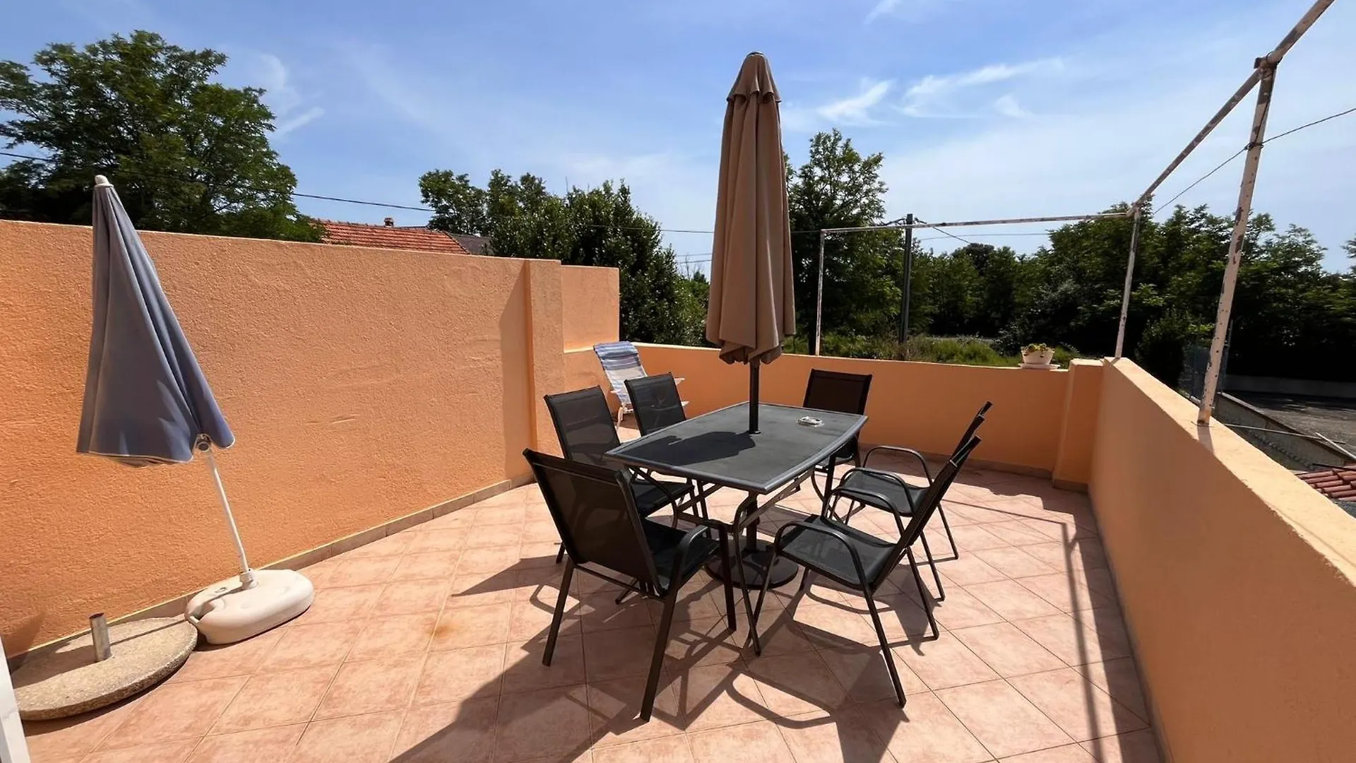 Apartments Julieta With Balcony And Grill - By Ta Leut Agency Privlaka